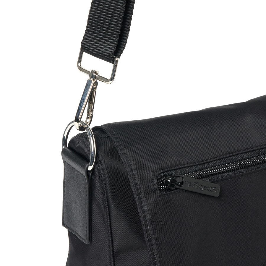 Logo Shoulder Bag 詳細画像 Black 3