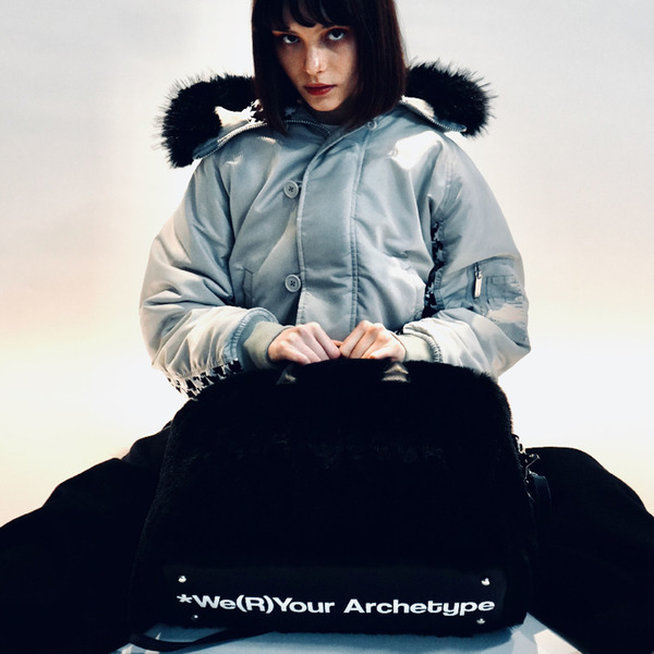 Logo EMB 2way Fake Fur Bag 詳細画像 Black 10