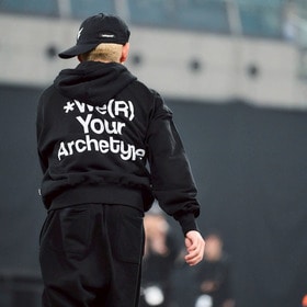 Color Logo Hoodie 詳細画像