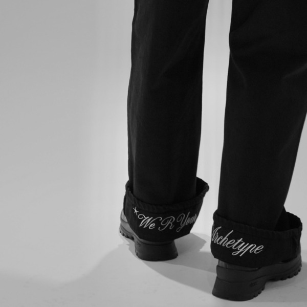 Cursive Logo Denim Pants 詳細画像 Black 16