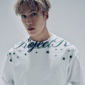 Sparkle Cursive Logo LS Tee 詳細画像