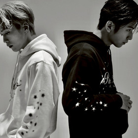 Sparkle Rhinestone Hoodie 詳細画像