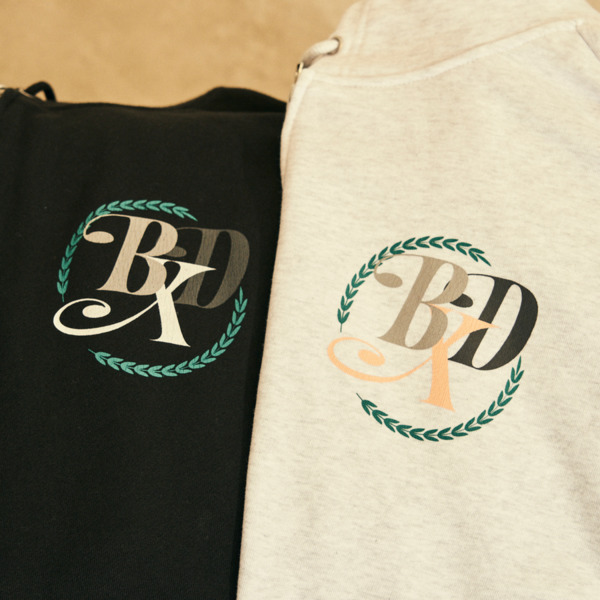 Emblem Logo Zip Hoodie 詳細画像 Black 10