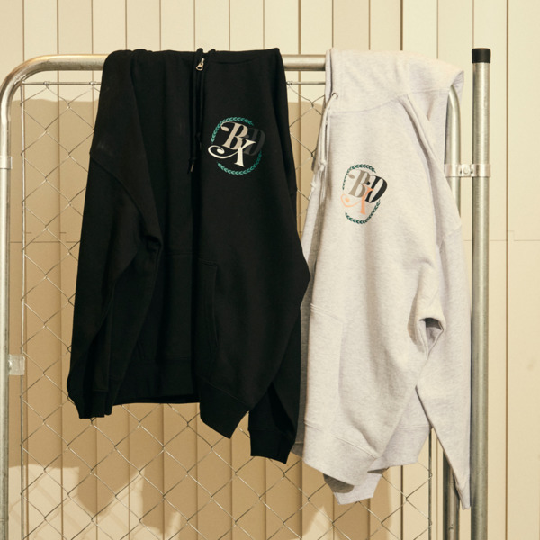 Emblem Logo Zip Hoodie 詳細画像 Black 9