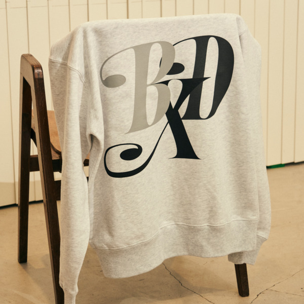 Emblem Big Logo Crew Sweat 詳細画像 H.Grey 10