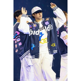 buddix &times; Astro9 VARSITY JACKET 詳細画像