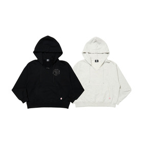 EMBROIDERED PATCH PULLOVER HOODIE 詳細画像