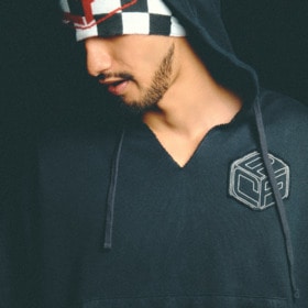 EMBROIDERED PATCH PULLOVER HOODIE 詳細画像