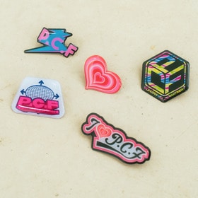 PCF GRAPHIC LOGO PIN BADGE 詳細画像