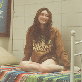 WMNS Surf Logo Crewneck 詳細画像