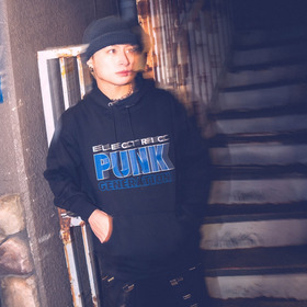 P.U.N.K. Hoodie 詳細画像